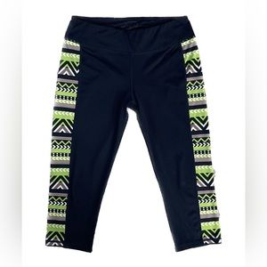 Navy blue chevron print leggings green white Medium Lady 12 Seahawks crop